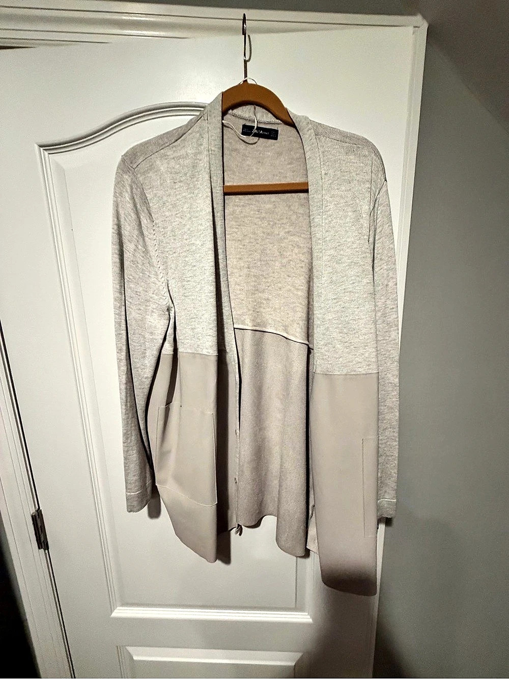 Zara Women's Open Front Cardigan Gray Large Like New